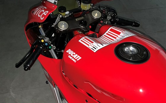 Umgebautes Motorrad Ducati Desmosedici RR von Zweiradparadies Denk GmbH & Co. KG - Bild 15 Umgebautes Motorrad Ducati Desmosedici RR von Zweiradparadies Denk GmbH & Co. KG - Bild 15