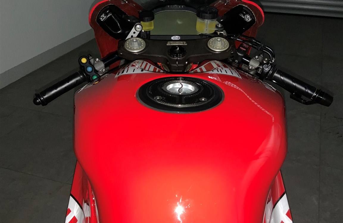 Umbgebautes Motorrad Ducati Desmosedici RR
