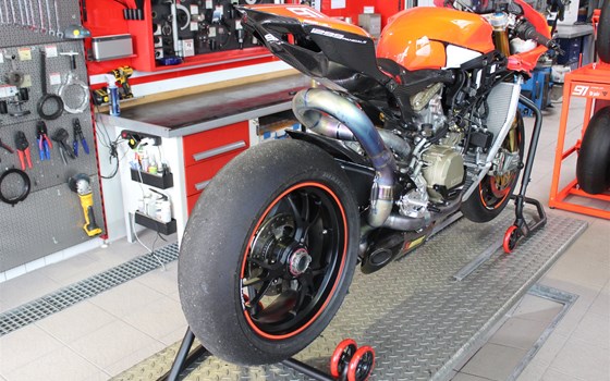 Umgebautes Motorrad Ducati 1299 Panigale S von Zweiradparadies Denk GmbH & Co. KG - Bild 15 Umgebautes Motorrad Ducati 1299 Panigale S von Zweiradparadies Denk GmbH & Co. KG - Bild 15