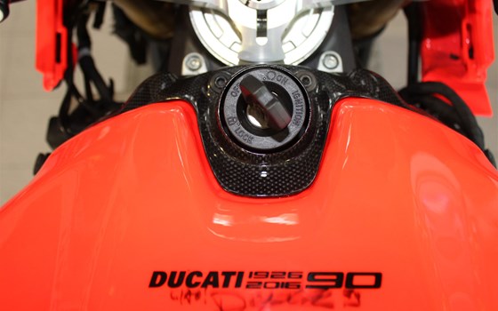 Umgebautes Motorrad Ducati 1299 Panigale S von Zweiradparadies Denk GmbH & Co. KG - Bild 17 Umgebautes Motorrad Ducati 1299 Panigale S von Zweiradparadies Denk GmbH & Co. KG - Bild 17