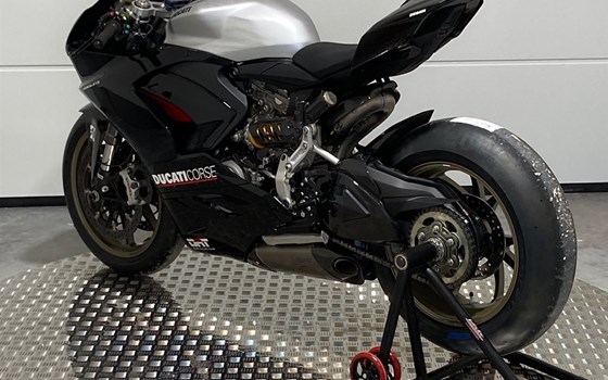 Umgebautes Motorrad Ducati Panigale V2 von Zweiradparadies Denk GmbH & Co. KG - Bild 1 Umgebautes Motorrad Ducati Panigale V2 von Zweiradparadies Denk GmbH & Co. KG - Bild 1