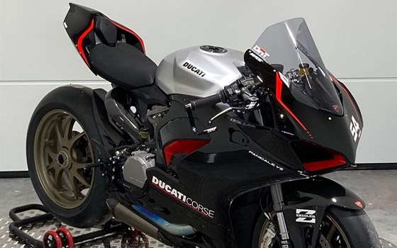 Umgebautes Motorrad Ducati Panigale V2 von Zweiradparadies Denk GmbH & Co. KG - Bild 2 Umgebautes Motorrad Ducati Panigale V2 von Zweiradparadies Denk GmbH & Co. KG - Bild 2