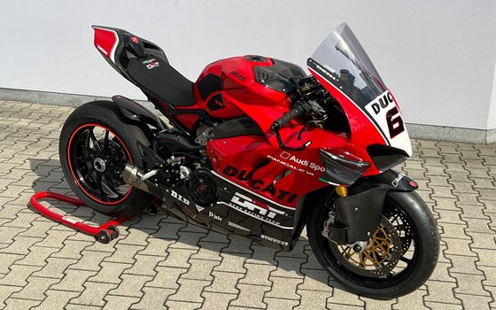 Umgebautes Motorrad Ducati Panigale V4 von Zweiradparadies Denk GmbH & Co. KG - Bild 1 Umgebautes Motorrad Ducati Panigale V4 von Zweiradparadies Denk GmbH & Co. KG - Bild 1