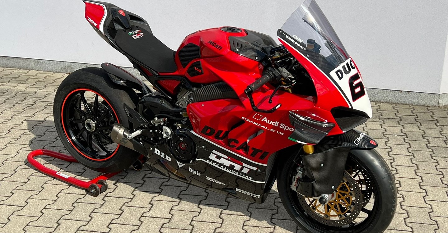 Umbgebautes Motorrad Ducati Panigale V4