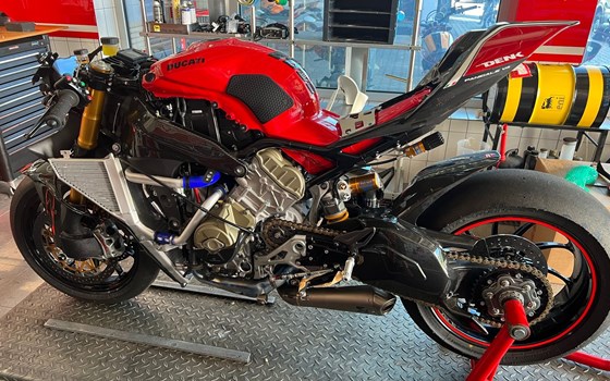 Umgebautes Motorrad Ducati Panigale V4 von Zweiradparadies Denk GmbH & Co. KG - Bild 3 Umgebautes Motorrad Ducati Panigale V4 von Zweiradparadies Denk GmbH & Co. KG - Bild 3