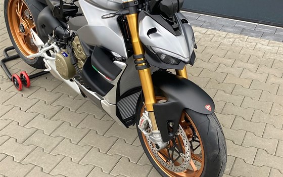 Umgebautes Motorrad Ducati Streetfighter V4 von Zweiradparadies Denk GmbH & Co. KG - Bild 5