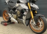 Customized motorcycle Ducati Streetfighter V4