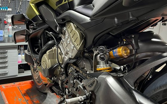 Umgebautes Motorrad Ducati Streetfighter V4 S von Zweiradparadies Denk GmbH & Co. KG - Bild 2 Umgebautes Motorrad Ducati Streetfighter V4 S von Zweiradparadies Denk GmbH & Co. KG - Bild 2