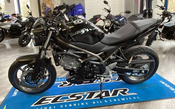 Umgebautes Motorrad Suzuki SV650 von Hertrampf Racing Emsbüren - Bild 3 Umgebautes Motorrad Suzuki SV650 von Hertrampf Racing Emsbüren - Bild 3