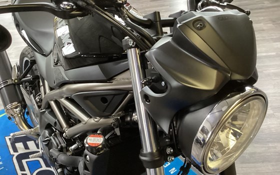 Umgebautes Motorrad Suzuki SV650 von Hertrampf Racing Emsbüren - Bild 8 Umgebautes Motorrad Suzuki SV650 von Hertrampf Racing Emsbüren - Bild 8