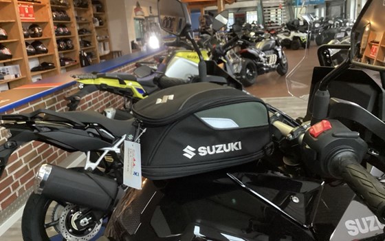 Umgebautes Motorrad Suzuki V-Strom 800DE von Hertrampf Racing Emsbüren - Bild 9 Umgebautes Motorrad Suzuki V-Strom 800DE von Hertrampf Racing Emsbüren - Bild 9