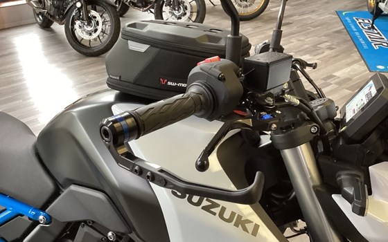 Umgebautes Motorrad Suzuki GSX-8S von Hertrampf Racing Emsbüren - Bild 11 Umgebautes Motorrad Suzuki GSX-8S von Hertrampf Racing Emsbüren - Bild 11