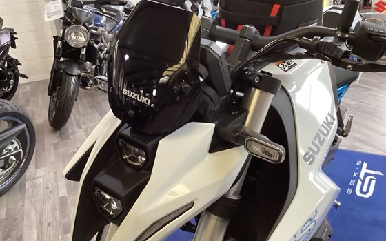 Umgebautes Motorrad Suzuki GSX-8S von Hertrampf Racing Emsbüren - Bild 5 Umgebautes Motorrad Suzuki GSX-8S von Hertrampf Racing Emsbüren - Bild 5