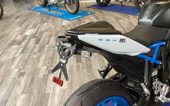 Umgebautes Motorrad Suzuki GSX-8S von Hertrampf Racing Emsbüren - Bild 6 Umgebautes Motorrad Suzuki GSX-8S von Hertrampf Racing Emsbüren - Bild 6