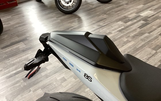 Umgebautes Motorrad Suzuki GSX-8S von Hertrampf Racing Emsbüren - Bild 9 Umgebautes Motorrad Suzuki GSX-8S von Hertrampf Racing Emsbüren - Bild 9