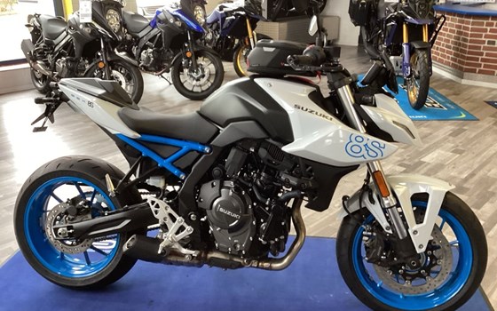Umgebautes Motorrad Suzuki GSX-8S von Hertrampf Racing Emsbüren - Bild 1 Umgebautes Motorrad Suzuki GSX-8S von Hertrampf Racing Emsbüren - Bild 1