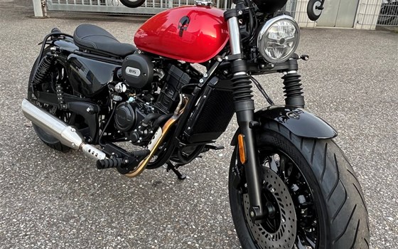 Umgebautes Motorrad Hanway B15 Bobber 125 von Auto Center Brenner GmbH - Bild 2 Umgebautes Motorrad Hanway B15 Bobber 125 von Auto Center Brenner GmbH - Bild 2