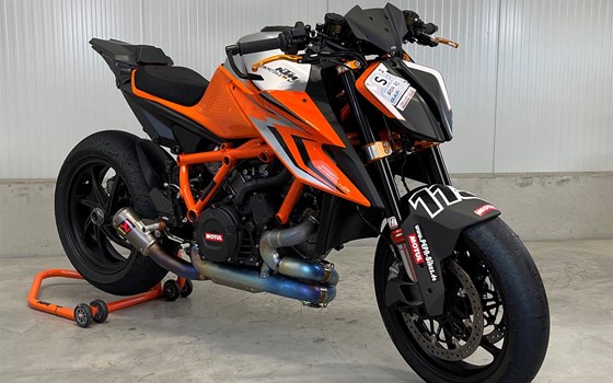 Umgebautes Motorrad KTM 1290 Super Duke R von PEPA-BIKES e.K. Inh. Martin Petzold - Bild 1 Umgebautes Motorrad KTM 1290 Super Duke R von PEPA-BIKES e.K. Inh. Martin Petzold - Bild 1