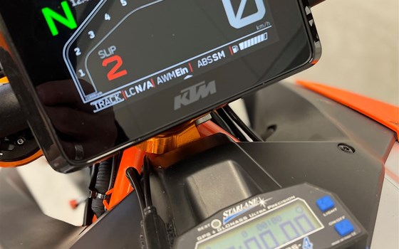 Umgebautes Motorrad KTM 1290 Super Duke R von PEPA-BIKES e.K. Inh. Martin Petzold - Bild 7 Umgebautes Motorrad KTM 1290 Super Duke R von PEPA-BIKES e.K. Inh. Martin Petzold - Bild 7