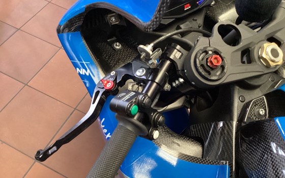 Umgebautes Motorrad Suzuki GSX-R 1000 R von Hertrampf Racing Emsbüren - Bild 7 Umgebautes Motorrad Suzuki GSX-R 1000 R von Hertrampf Racing Emsbüren - Bild 7