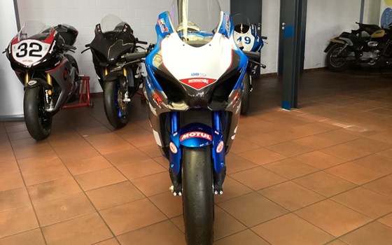 Umgebautes Motorrad Suzuki GSX-R 1000 R von Hertrampf Racing Emsbüren - Bild 9 Umgebautes Motorrad Suzuki GSX-R 1000 R von Hertrampf Racing Emsbüren - Bild 9