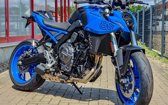 Umgebautes Motorrad Suzuki GSX-8S von BikerWorld Rosenow - Bild 1 Umgebautes Motorrad Suzuki GSX-8S von BikerWorld Rosenow - Bild 1