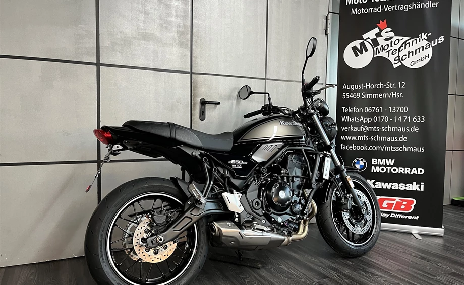 Umbgebautes Motorrad Kawasaki Z650 RS Bild 3: Umbgebautes Motorrad Kawasaki Z650 RS