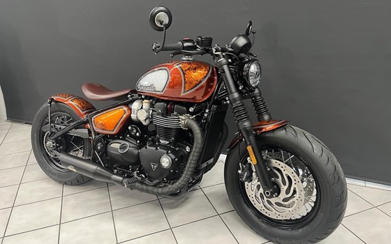 Umgebautes Motorrad Triumph Bonneville Bobber von Zweirad-Center Nuber GmbH - Bild 1 Umgebautes Motorrad Triumph Bonneville Bobber von Zweirad-Center Nuber GmbH - Bild 1