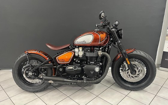 Umgebautes Motorrad Triumph Bonneville Bobber von Zweirad-Center Nuber GmbH - Bild 2 Umgebautes Motorrad Triumph Bonneville Bobber von Zweirad-Center Nuber GmbH - Bild 2