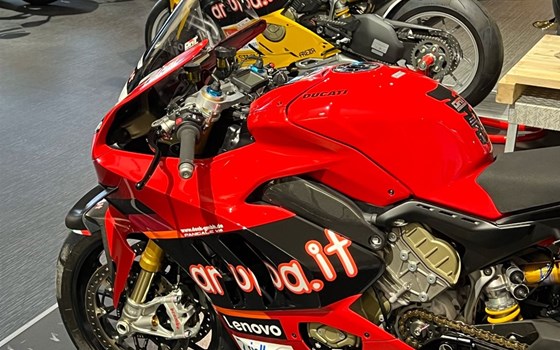 Umgebautes Motorrad Ducati Panigale V4 S von Zweiradparadies Denk GmbH & Co. KG - Bild 7 Umgebautes Motorrad Ducati Panigale V4 S von Zweiradparadies Denk GmbH & Co. KG - Bild 7