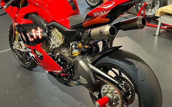 Umgebautes Motorrad Ducati Panigale V4 S von Zweiradparadies Denk GmbH & Co. KG - Bild 9 Umgebautes Motorrad Ducati Panigale V4 S von Zweiradparadies Denk GmbH & Co. KG - Bild 9