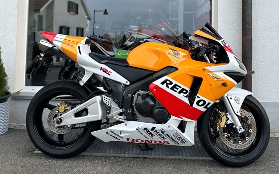 Umgebautes Motorrad Honda CBR600RR von Direct Performance - Bild 1 Umgebautes Motorrad Honda CBR600RR von Direct Performance - Bild 1