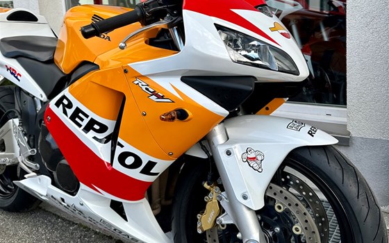 Umgebautes Motorrad Honda CBR600RR von Direct Performance - Bild 4 Umgebautes Motorrad Honda CBR600RR von Direct Performance - Bild 4