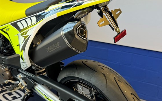 Umgebautes Motorrad Husqvarna 701 Supermoto von Motorrad-Molitor GmbH - Bild 5 Umgebautes Motorrad Husqvarna 701 Supermoto von Motorrad-Molitor GmbH - Bild 5