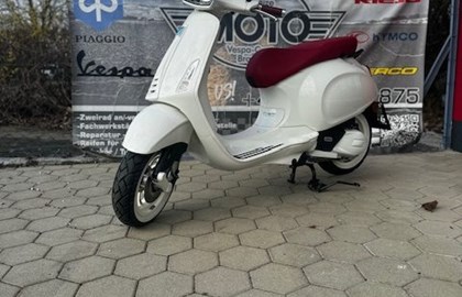 Vespa Sprint 125 Sport iGET Custom Bike