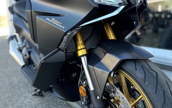 Umgebautes Motorrad Honda Forza 750 von Direct Performance - Bild 4 Umgebautes Motorrad Honda Forza 750 von Direct Performance - Bild 4