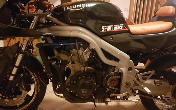 Umgebautes Motorrad Triumph Daytona 955i von user1283234 - Bild 3 Umgebautes Motorrad Triumph Daytona 955i von user1283234 - Bild 3