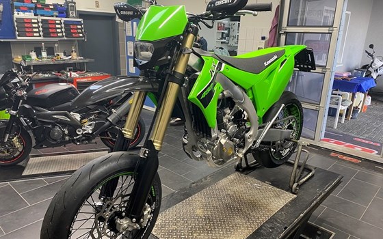 Umgebautes Motorrad Kawasaki KX 450 von Bikers-Euroshop - Bild 7 Umgebautes Motorrad Kawasaki KX 450 von Bikers-Euroshop - Bild 7