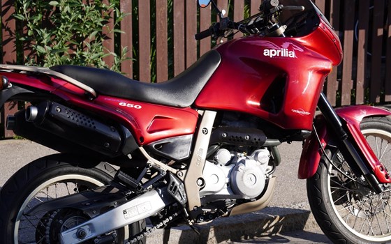 Umgebautes Motorrad Aprilia Pegaso 650 von user1285143 - Bild 9 Umgebautes Motorrad Aprilia Pegaso 650 von user1285143 - Bild 9