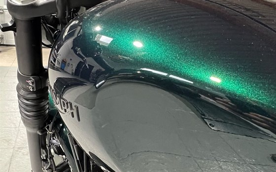 Umgebautes Motorrad Triumph Bonneville Bobber von Zweiradparadies Denk GmbH & Co. KG - Bild 2 Umgebautes Motorrad Triumph Bonneville Bobber von Zweiradparadies Denk GmbH & Co. KG - Bild 2