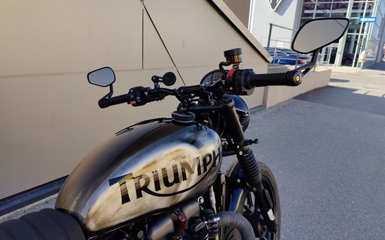 Umgebautes Motorrad Triumph Speed Twin 900 von IL MOTO  Motorradhandel und Reparaturwerkstätte GesmbH - Bild 15 Umgebautes Motorrad Triumph Speed Twin 900 von IL MOTO  Motorradhandel und Reparaturwerkstätte GesmbH - Bild 15