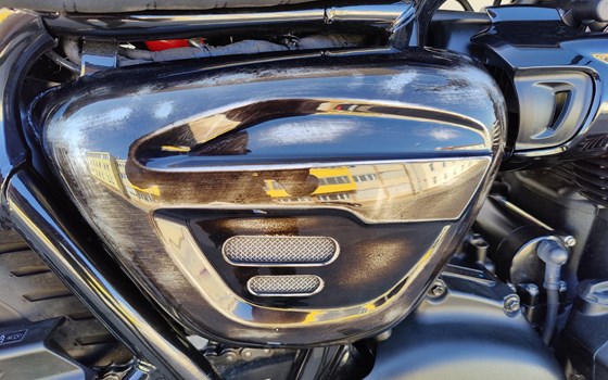Umgebautes Motorrad Triumph Speed Twin 900 von IL MOTO  Motorradhandel und Reparaturwerkstätte GesmbH - Bild 19 Umgebautes Motorrad Triumph Speed Twin 900 von IL MOTO  Motorradhandel und Reparaturwerkstätte GesmbH - Bild 19