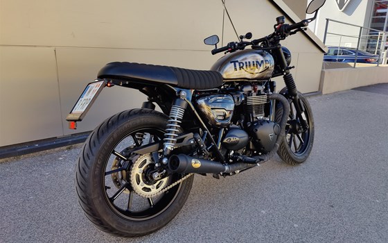 Umgebautes Motorrad Triumph Speed Twin 900 von IL MOTO  Motorradhandel und Reparaturwerkstätte GesmbH - Bild 8 Umgebautes Motorrad Triumph Speed Twin 900 von IL MOTO  Motorradhandel und Reparaturwerkstätte GesmbH - Bild 8