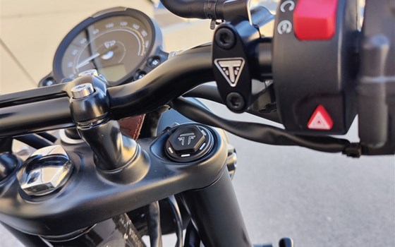 Umgebautes Motorrad Triumph Speed Twin 900 von IL MOTO  Motorradhandel und Reparaturwerkstätte GesmbH - Bild 21 Umgebautes Motorrad Triumph Speed Twin 900 von IL MOTO  Motorradhandel und Reparaturwerkstätte GesmbH - Bild 21