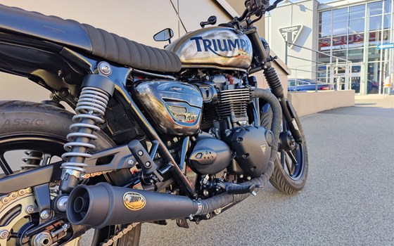 Umgebautes Motorrad Triumph Speed Twin 900 von IL MOTO  Motorradhandel und Reparaturwerkstätte GesmbH - Bild 13 Umgebautes Motorrad Triumph Speed Twin 900 von IL MOTO  Motorradhandel und Reparaturwerkstätte GesmbH - Bild 13