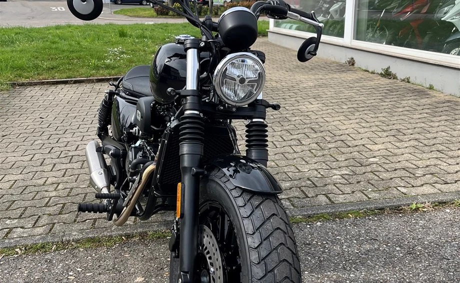 Umbgebautes Motorrad Hanway B15 Bobber 125 Bild 3: Umbgebautes Motorrad Hanway B15 Bobber 125