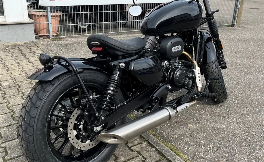 Umbgebautes Motorrad Hanway B15 Bobber 125 Bild 8: Umbgebautes Motorrad Hanway B15 Bobber 125