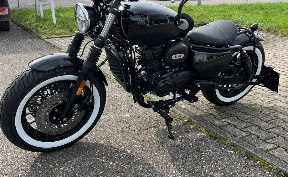 Umbgebautes Motorrad Hanway B15 Bobber 125 Bild 9: Umbgebautes Motorrad Hanway B15 Bobber 125