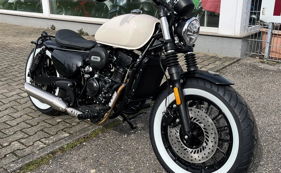 Umbgebautes Motorrad Hanway B15 Bobber 125 Bild 2: Umbgebautes Motorrad Hanway B15 Bobber 125