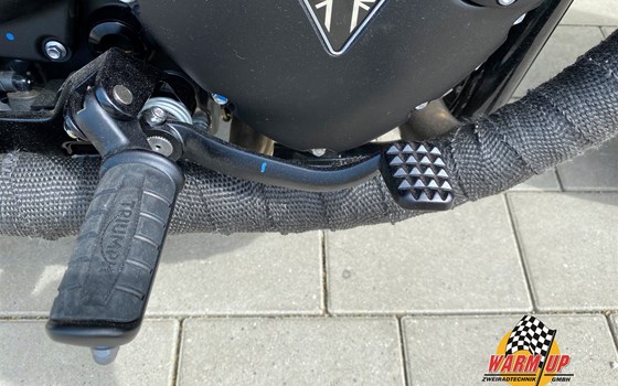 Umgebautes Motorrad Triumph Bonneville Bobber von Warm Up Zweiradtechnik GmbH - Bild 17 Umgebautes Motorrad Triumph Bonneville Bobber von Warm Up Zweiradtechnik GmbH - Bild 17